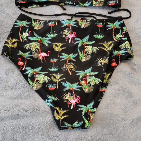 Cupshe two piece - Picture 6 of 6